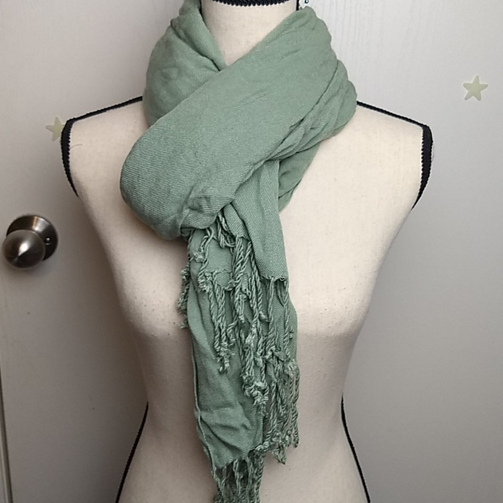 Green shawl